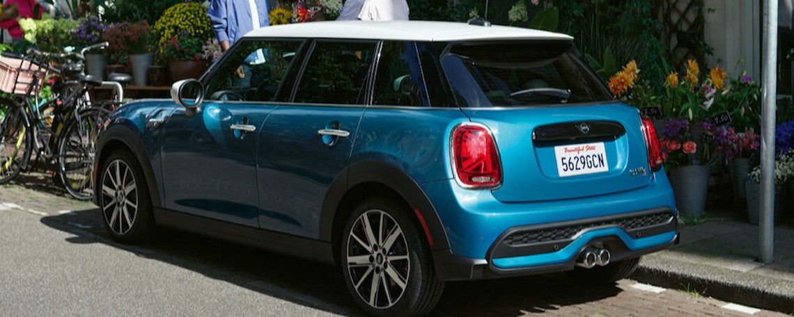 2022 MINI Hardtop 4-Door parked on the side of the road