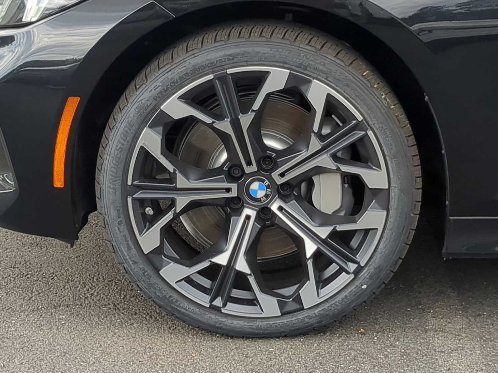 2025 BMW 330i xDrive 330i xDrive