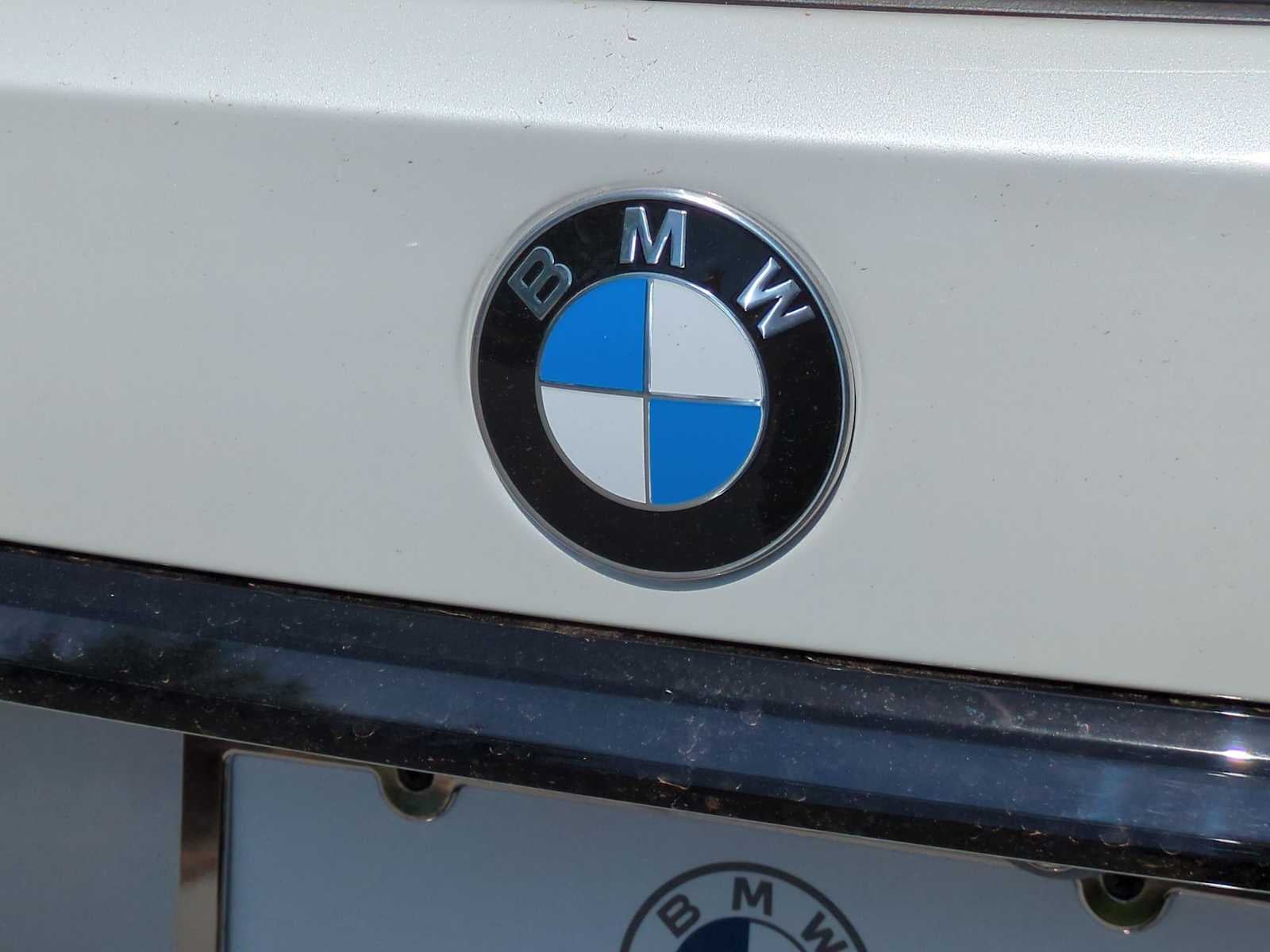 2026 BMW X7 M60i M60i
