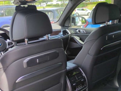 2026 BMW X7 M60i M60i