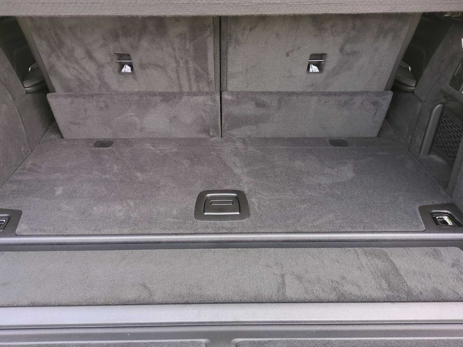 2026 BMW X7 M60i M60i