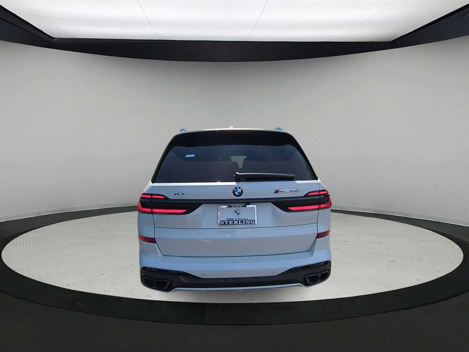 2026 BMW X7 M60i M60i