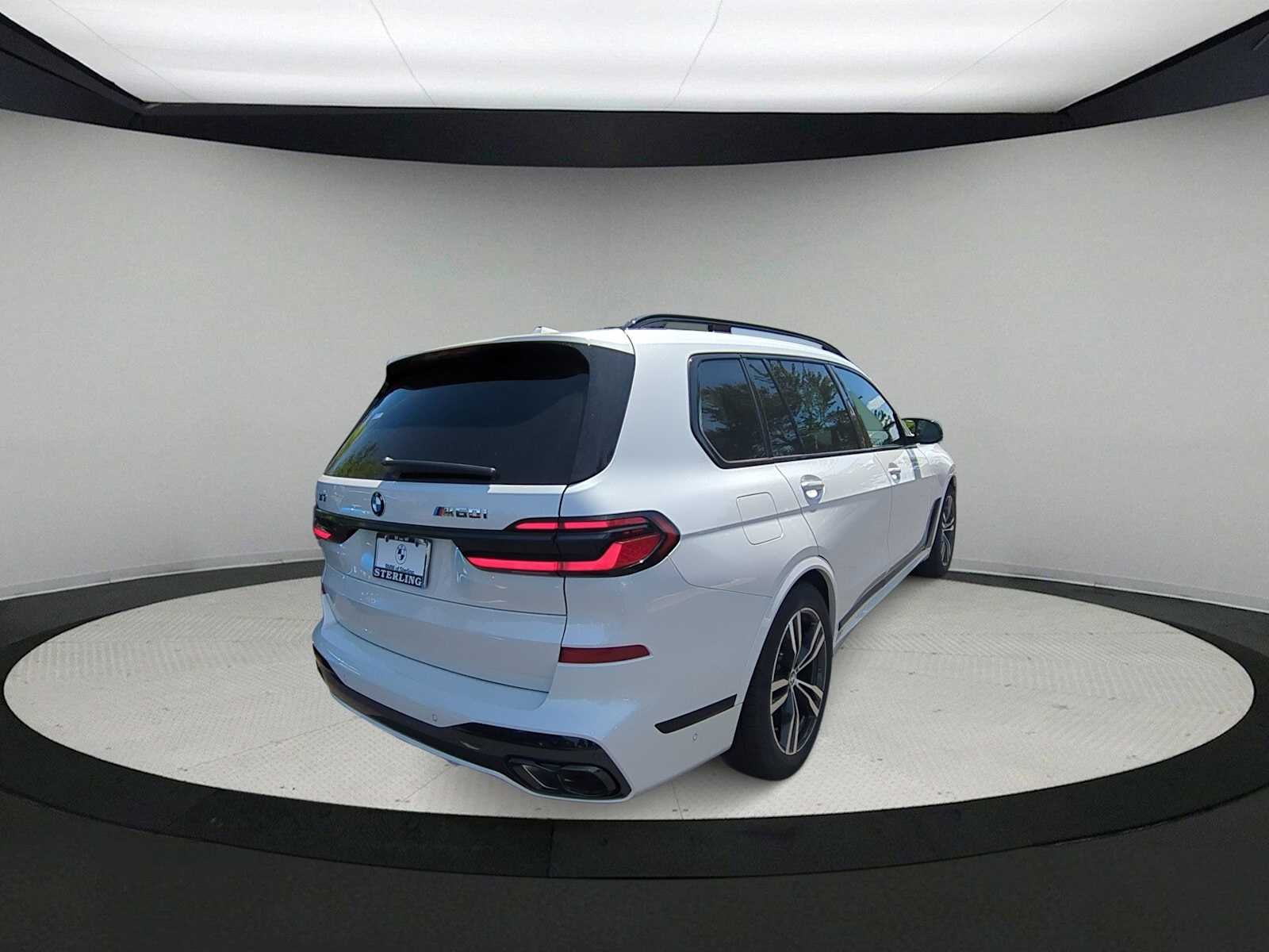 2026 BMW X7 M60i M60i