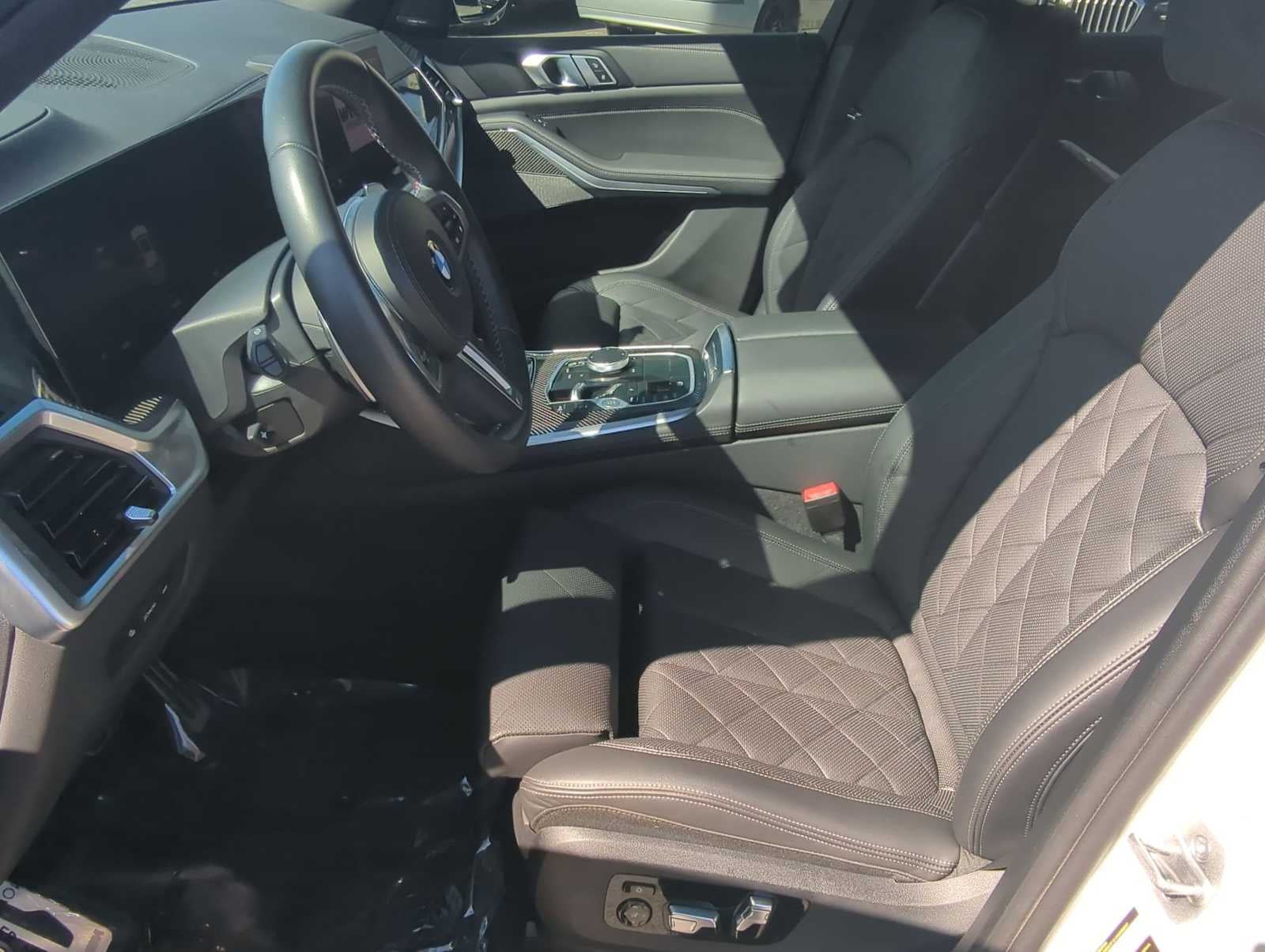 2025 BMW X5 M60i M60i