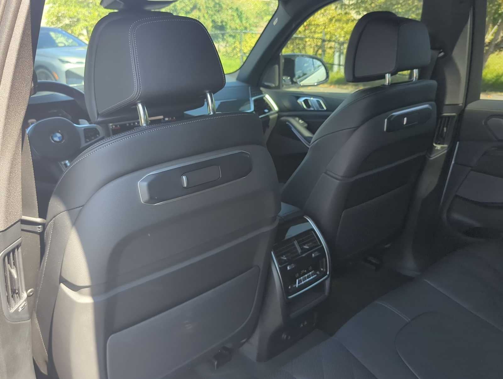 2025 BMW X5 M60i M60i