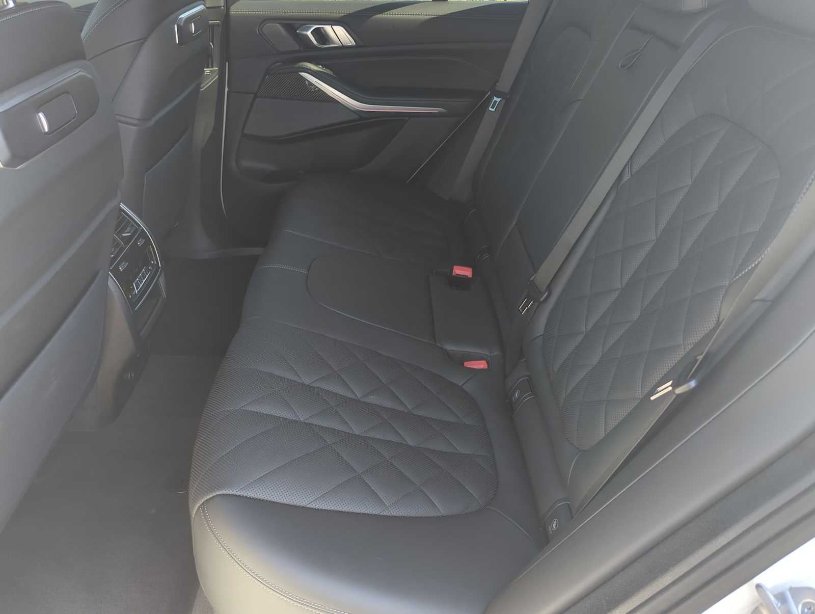 2025 BMW X5 M60i M60i