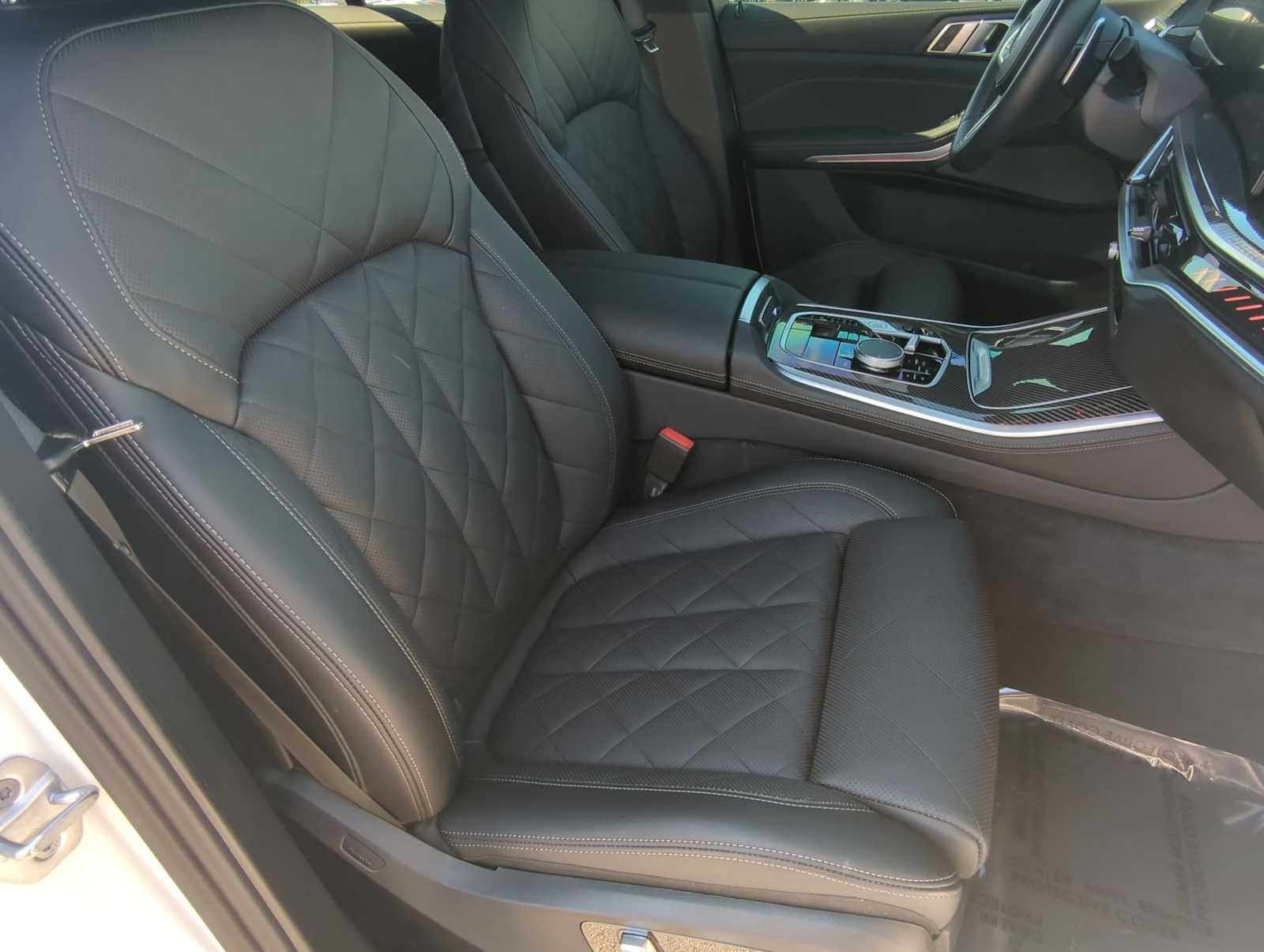 2025 BMW X5 M60i M60i