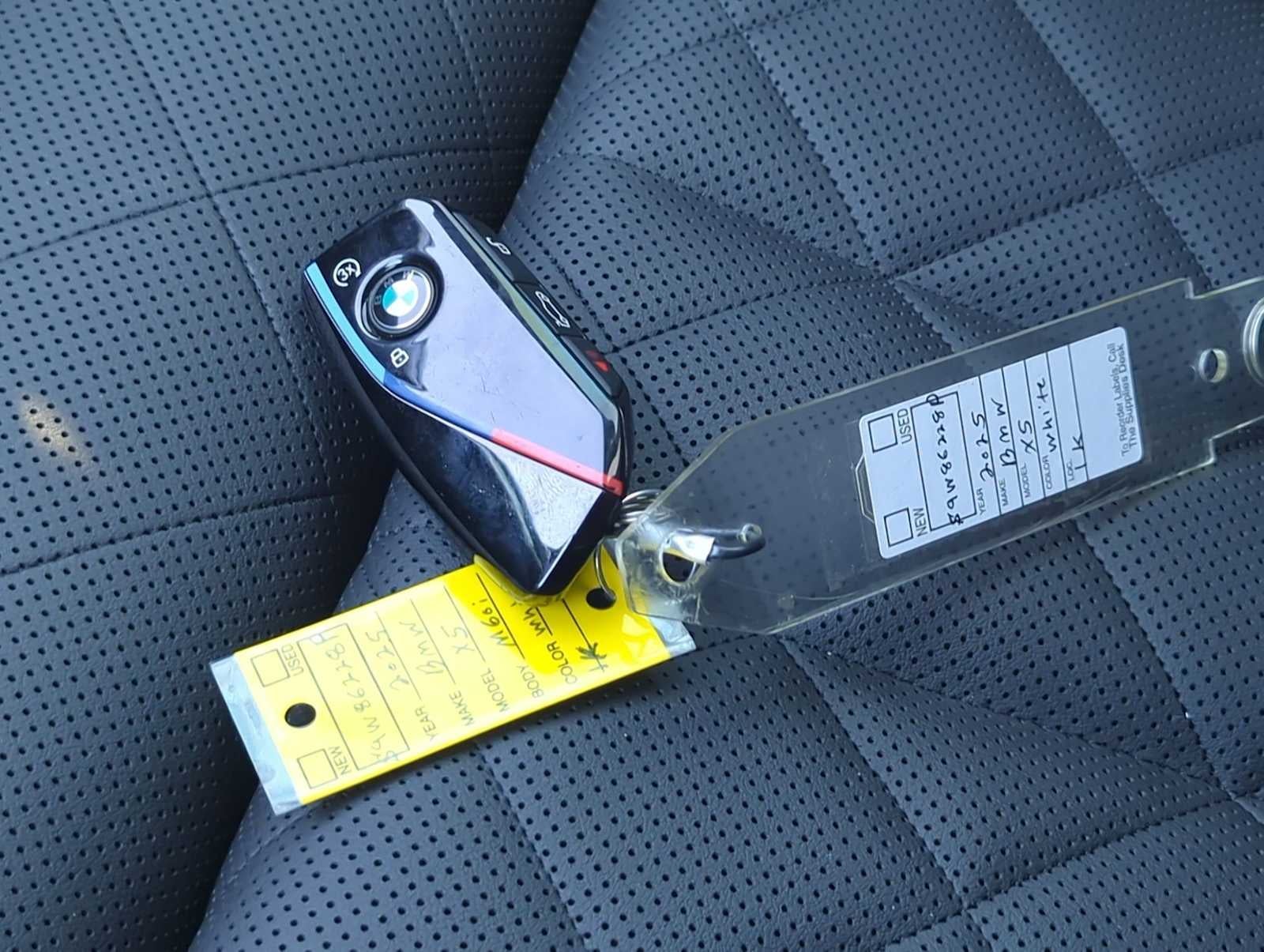 2025 BMW X5 M60i M60i