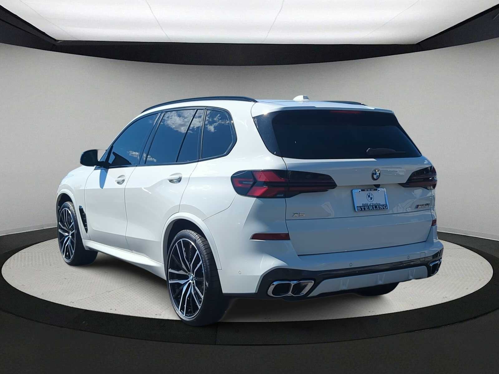 2025 BMW X5 M60i M60i