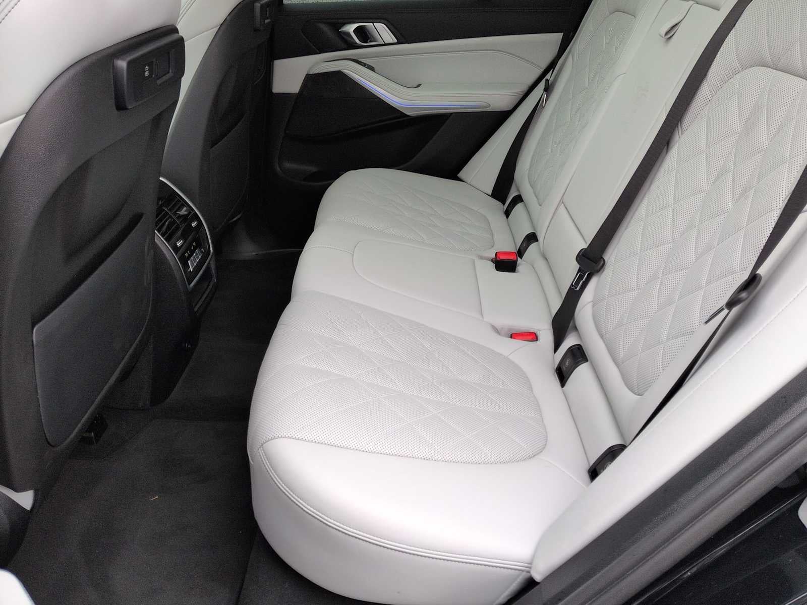 2023 BMW X5 xDrive40i xDrive40i