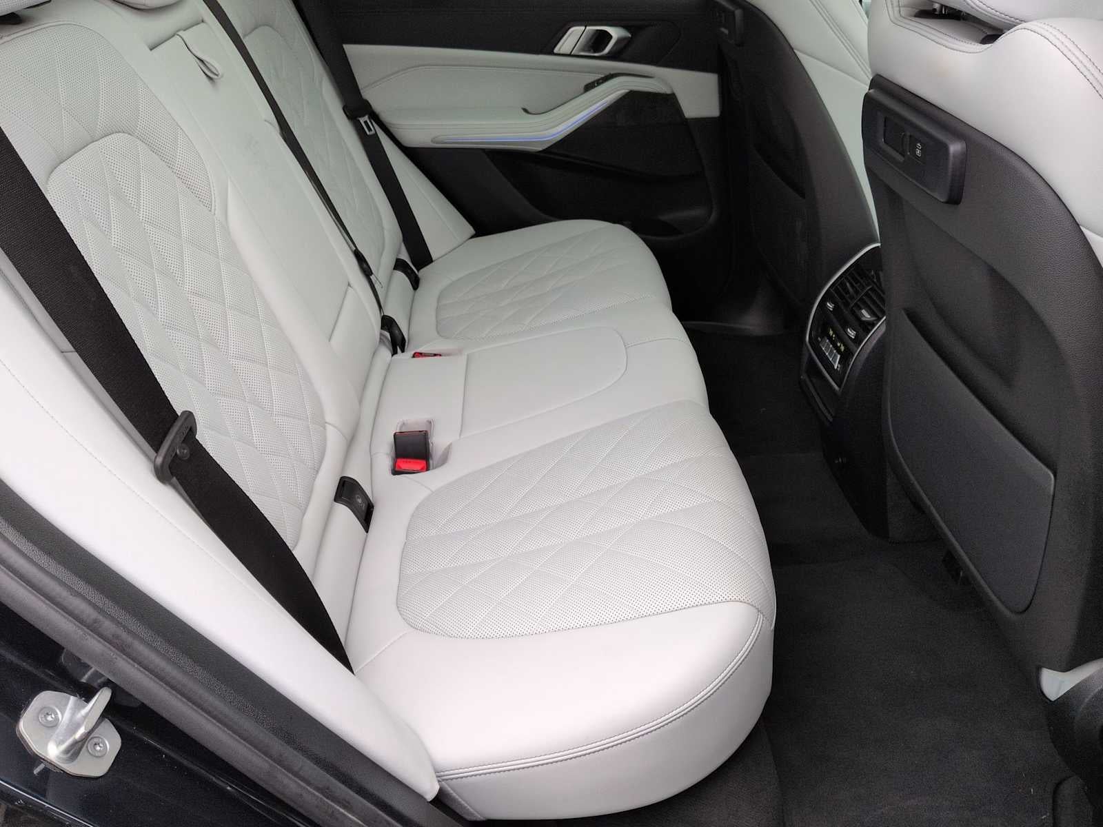 2023 BMW X5 xDrive40i xDrive40i