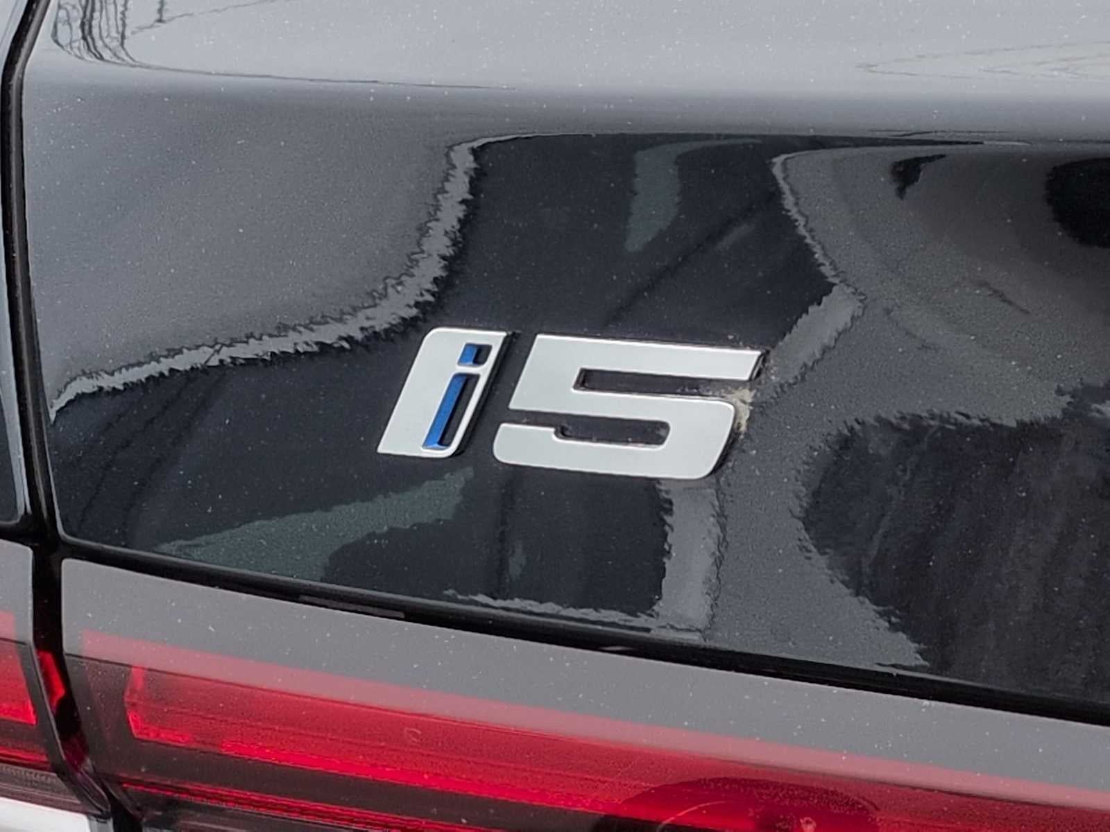 2025 BMW i5 xDrive40