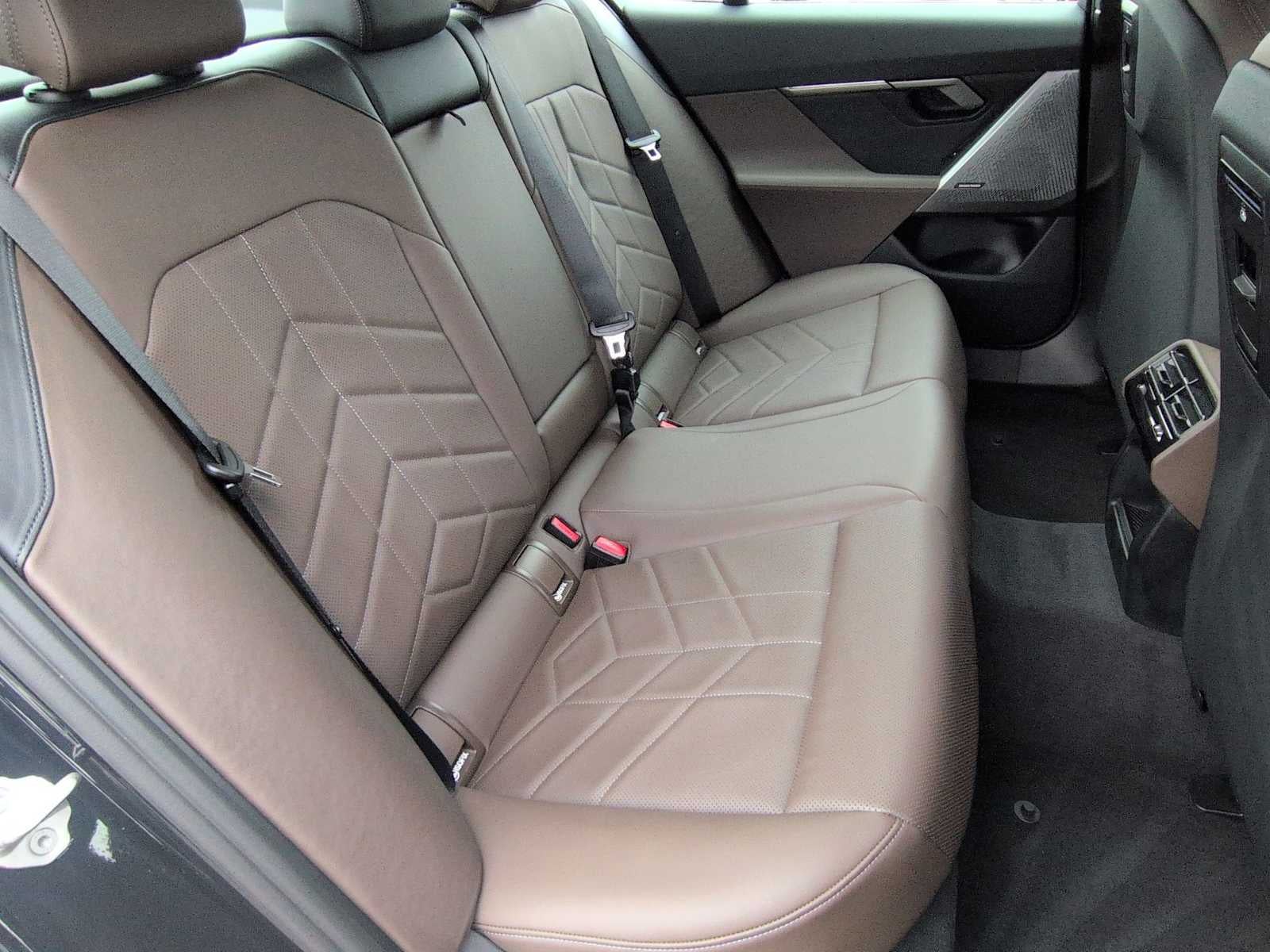 2025 BMW i5 xDrive40