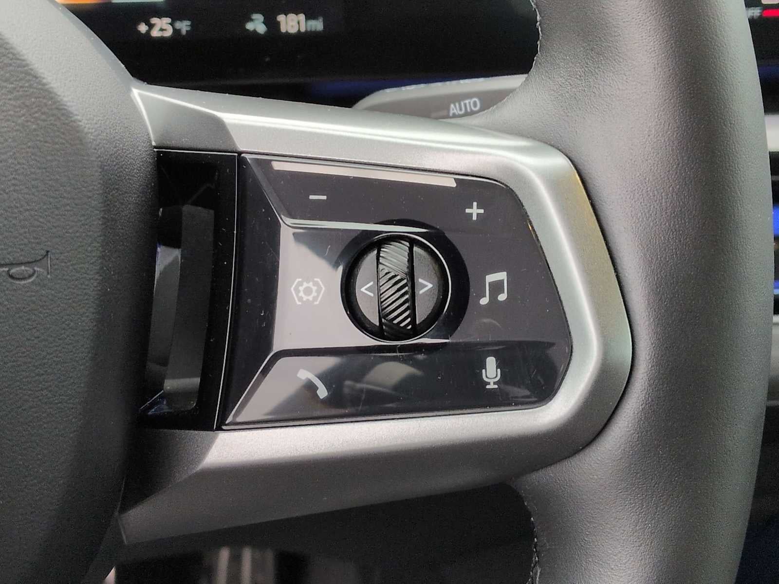 2025 BMW i5 xDrive40