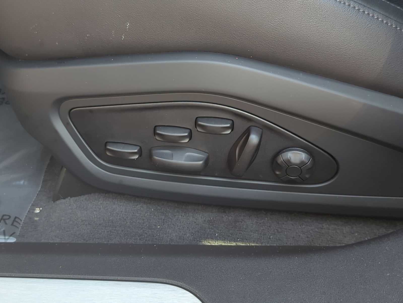 2025 Porsche Taycan RWD