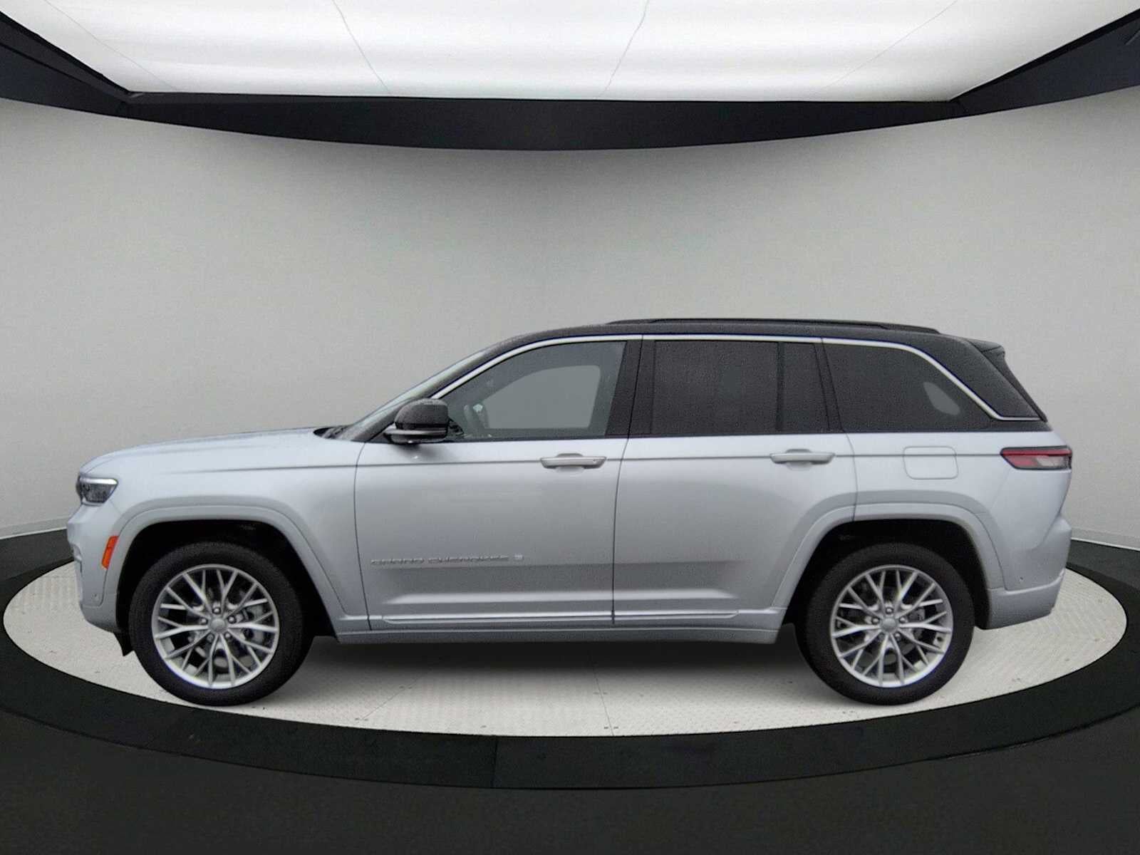 2024 Jeep Grand Cherokee Summit