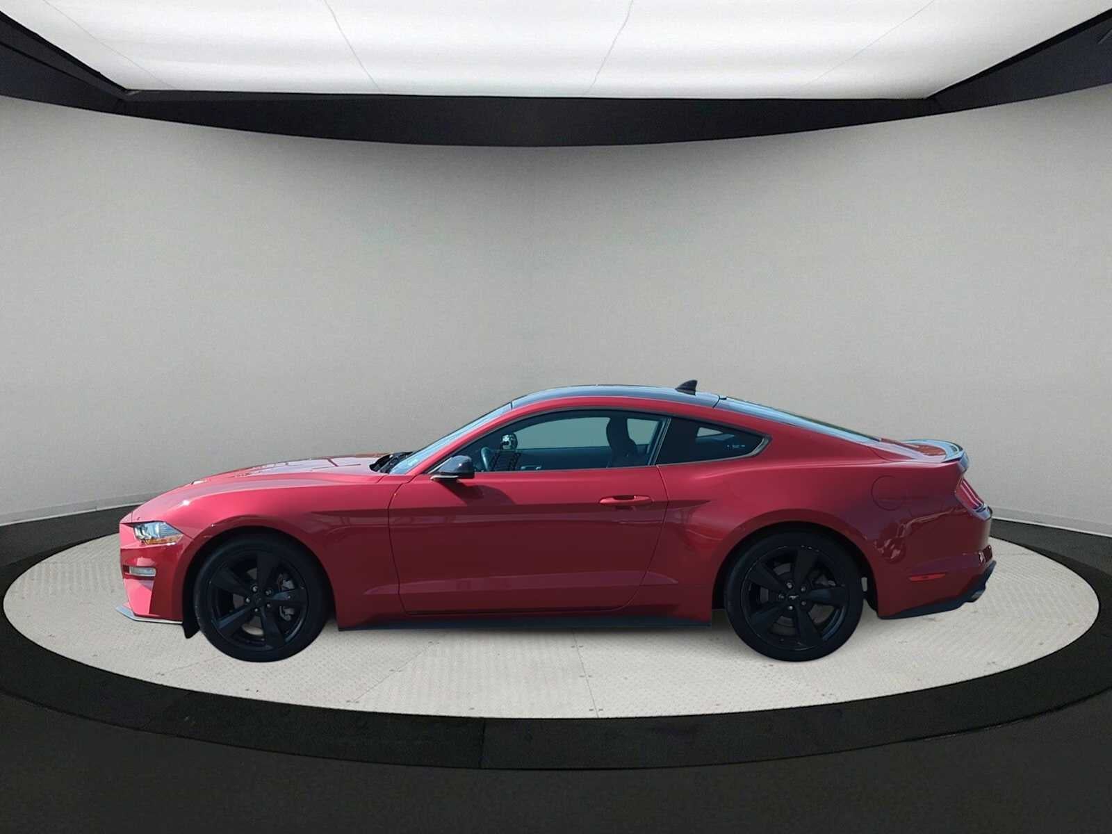 2021 Ford Mustang EcoBoost