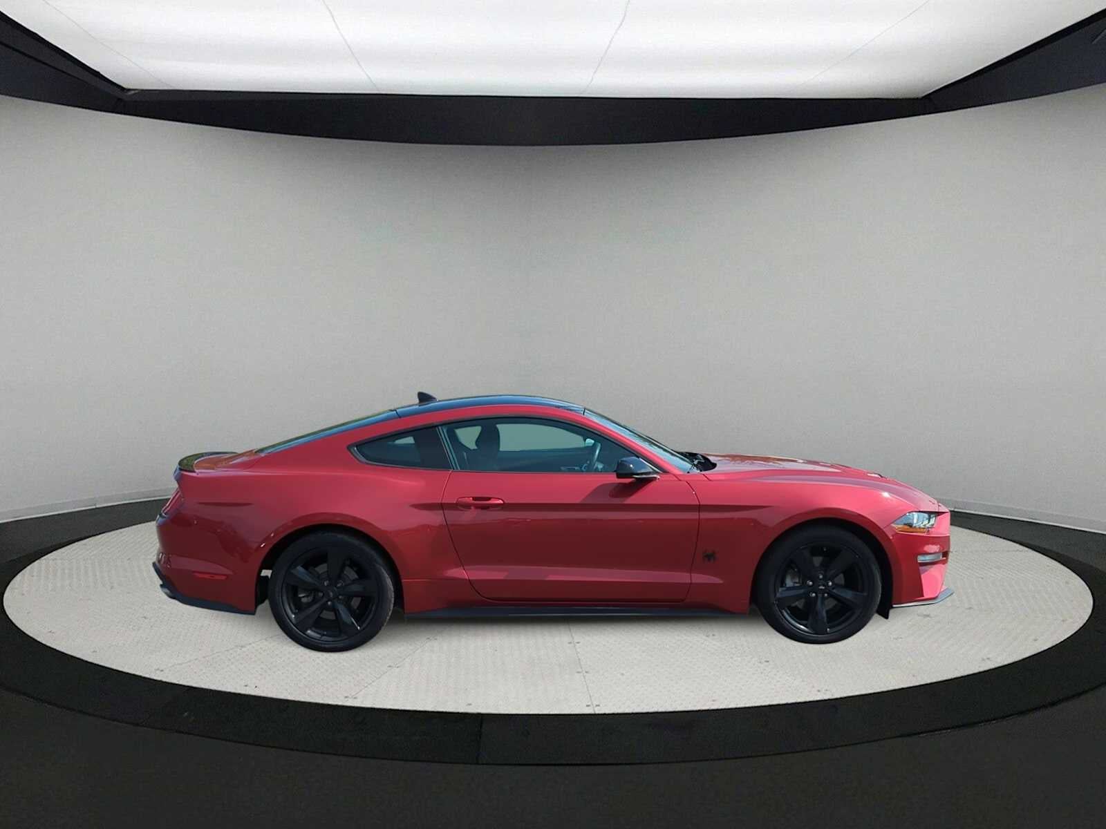 2021 Ford Mustang EcoBoost
