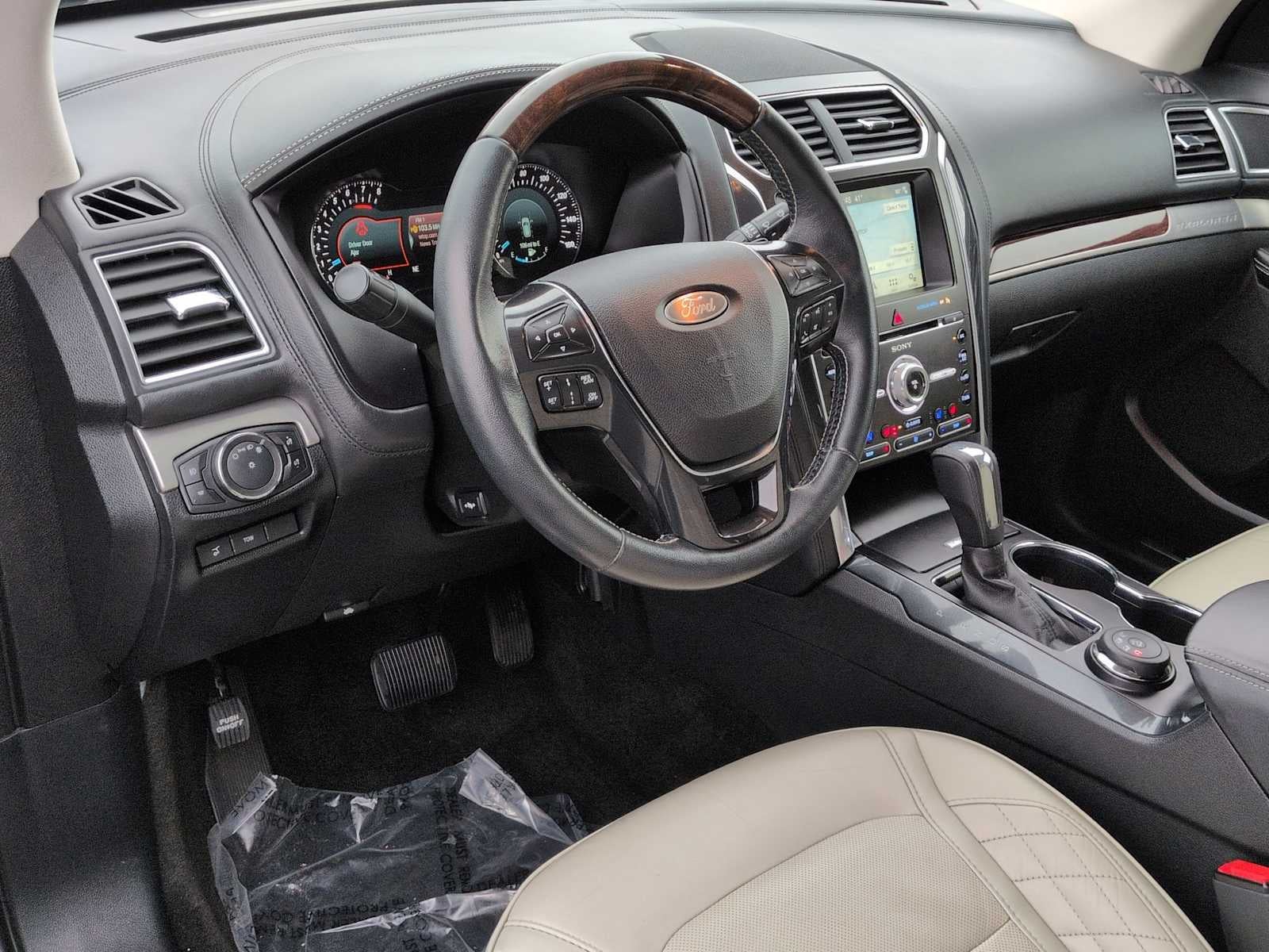 2017 Ford Explorer Platinum