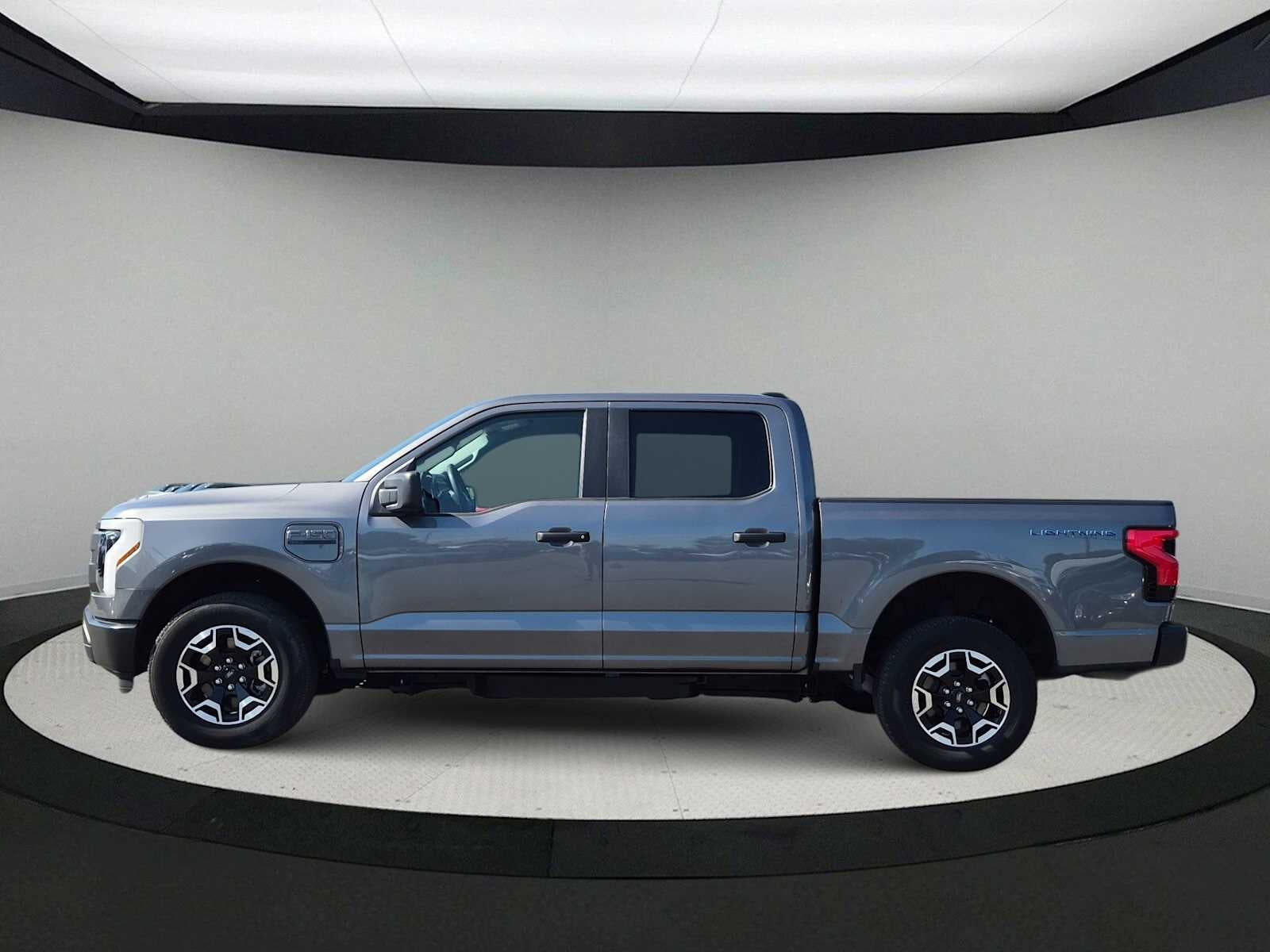 2023 Ford F-150 Lightning Pro