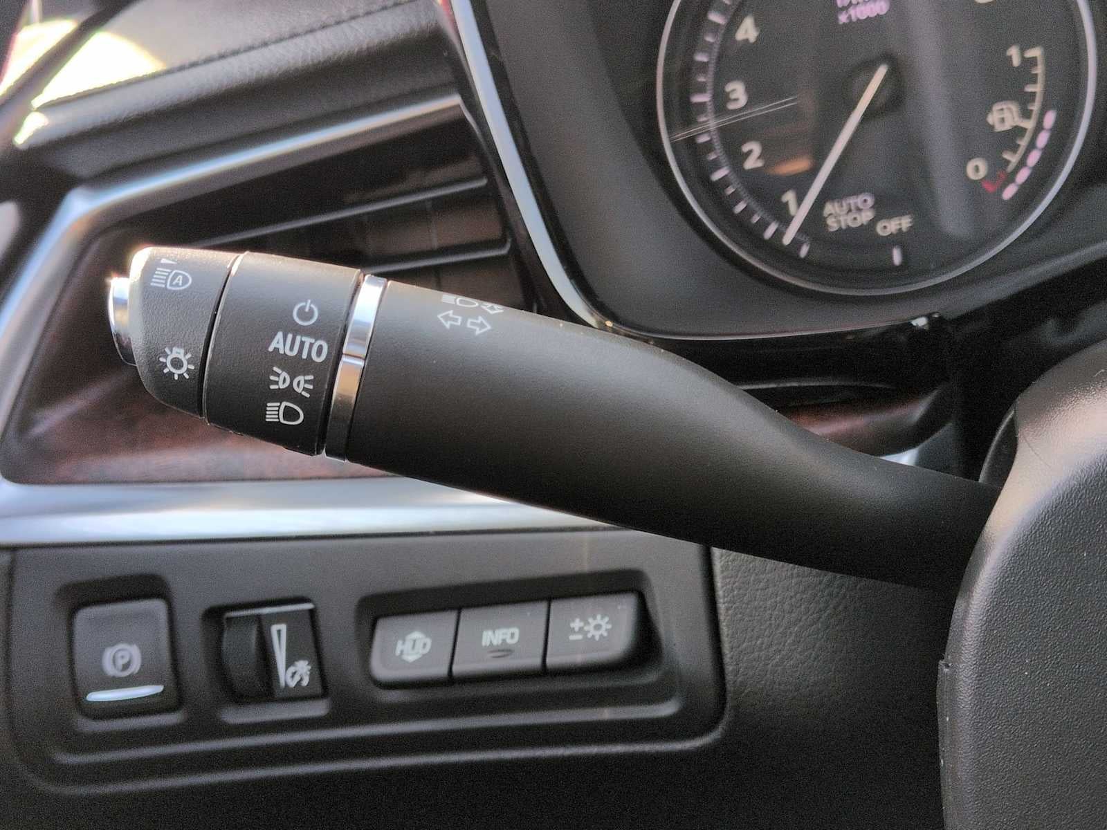 2024 Cadillac XT5 AWD Premium Luxury