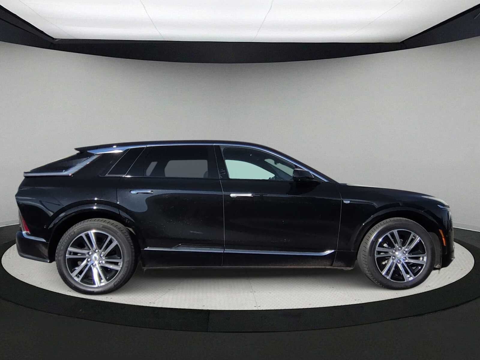 2024 Cadillac LYRIQ Luxury