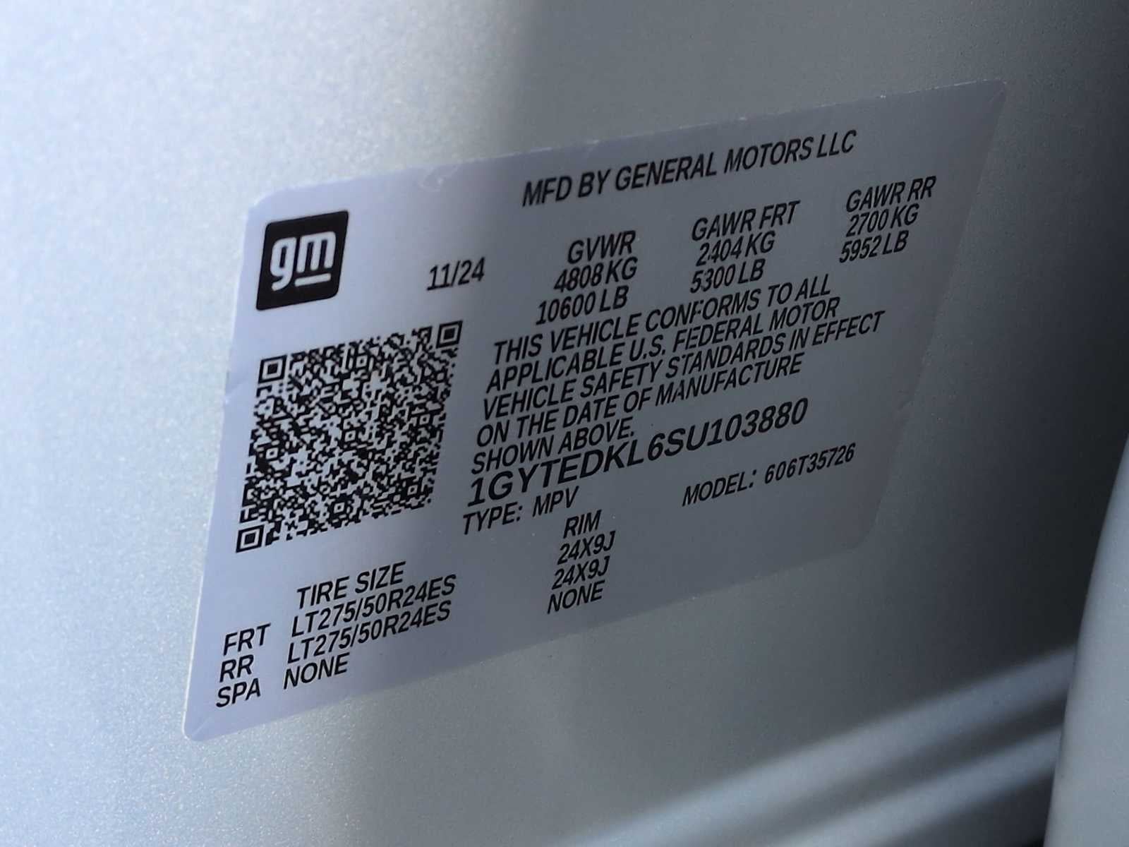 2025 Cadillac ESCALADE IQ Luxury 2