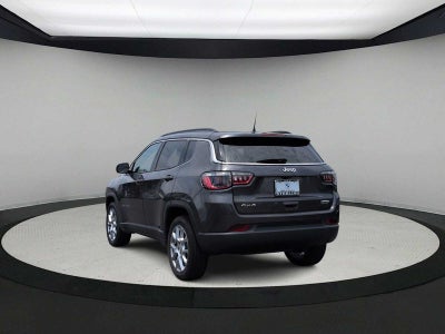 2022 Jeep Compass Latitude Lux