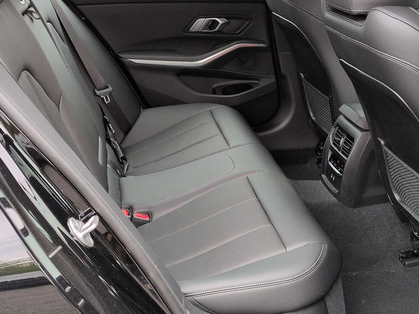 2023 BMW 3 Series 330i xDrive