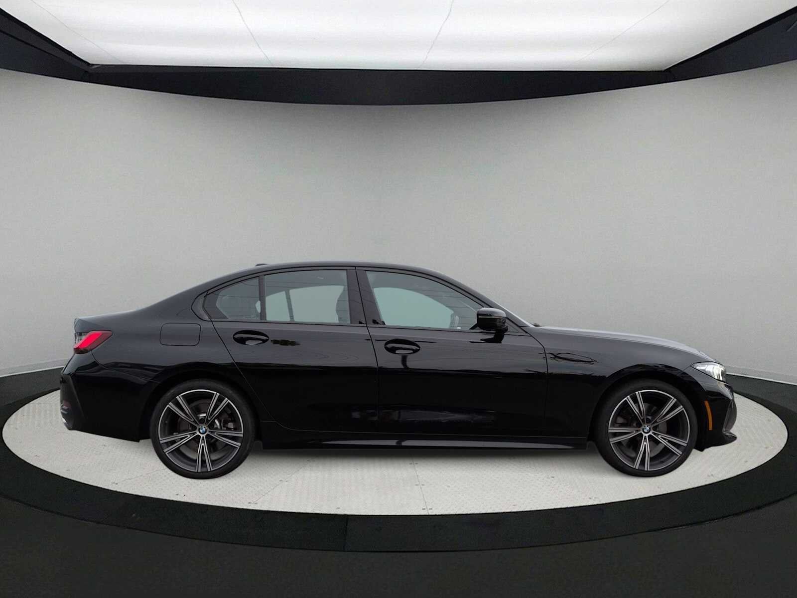 2023 BMW 3 Series 330i xDrive