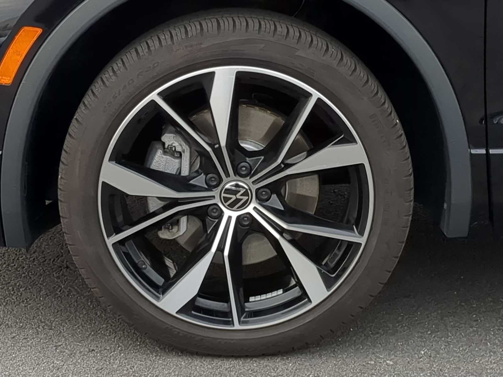 2024 Volkswagen Tiguan SEL R-Line