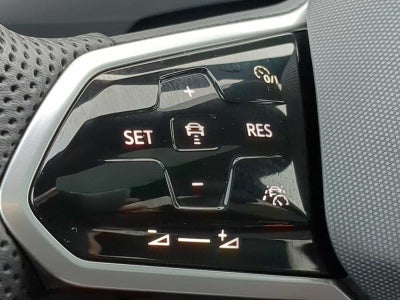 2024 Volkswagen Tiguan SEL R-Line