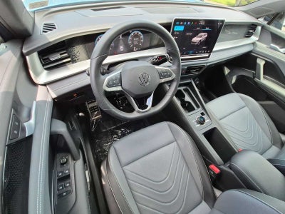 2025 Volkswagen Tiguan SE R-Line Black