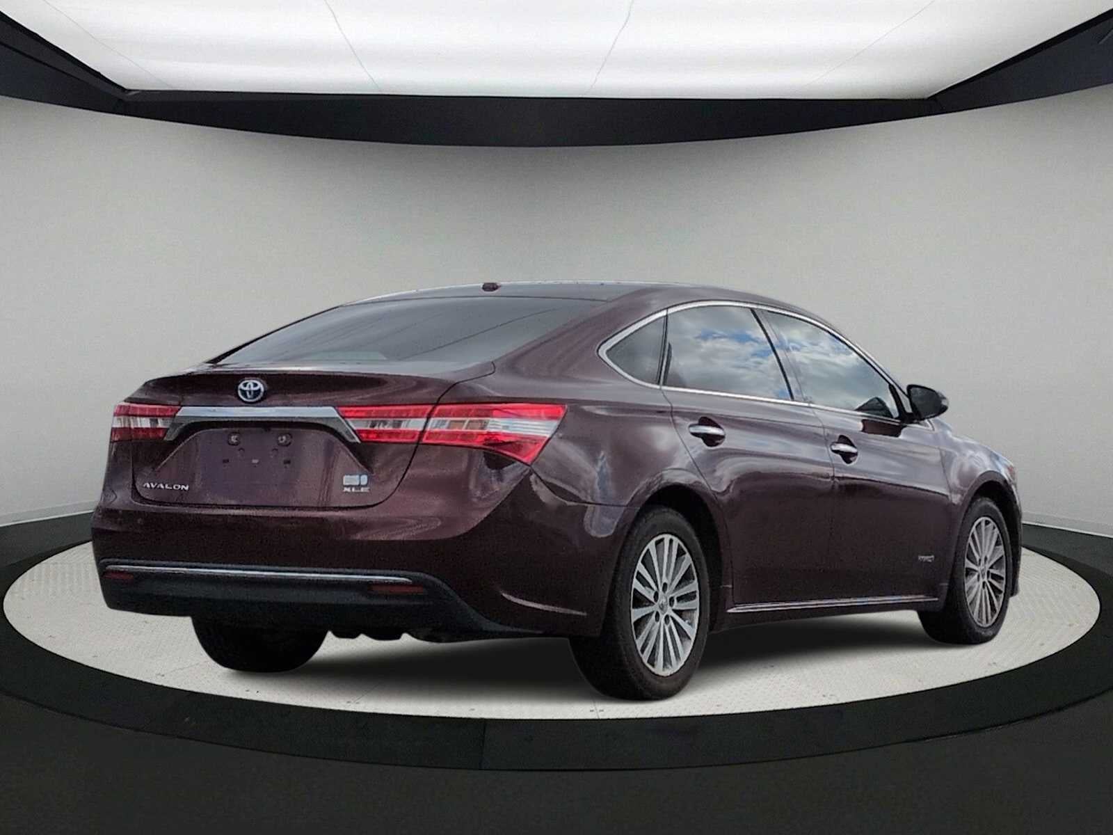 2015 Toyota Avalon Hybrid XLE Touring