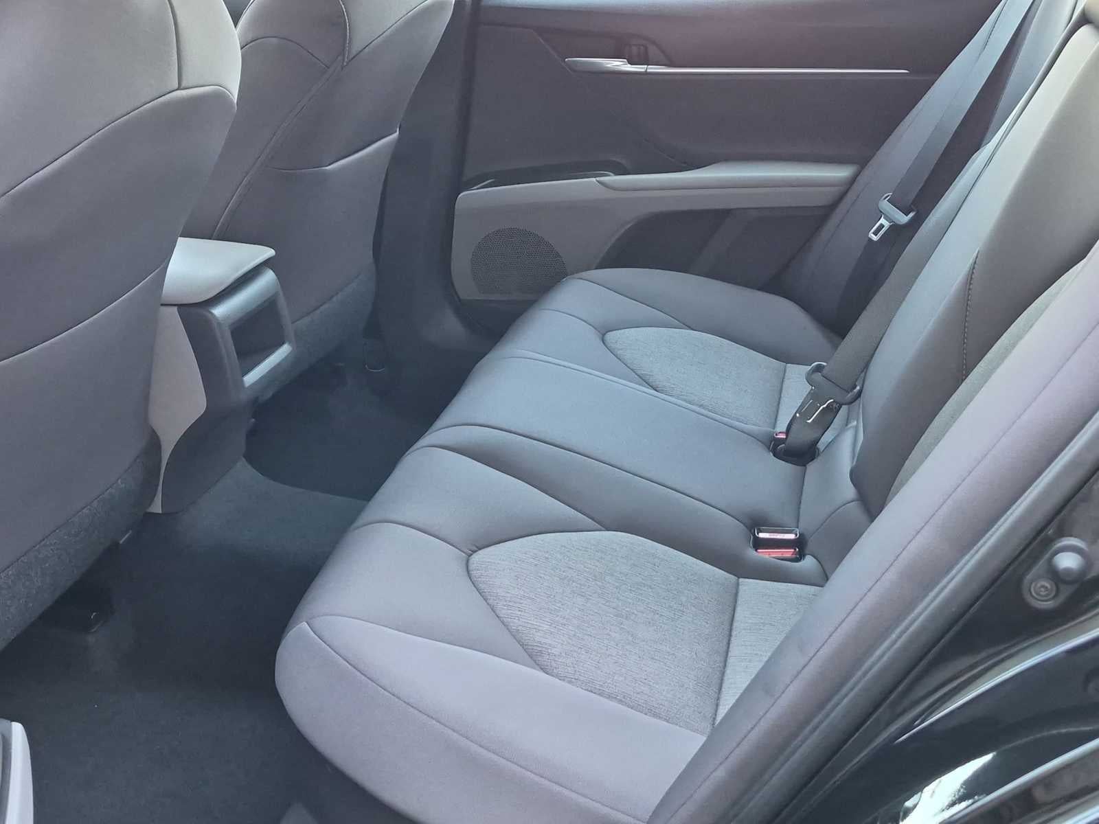 2021 Toyota Camry Hybrid LE