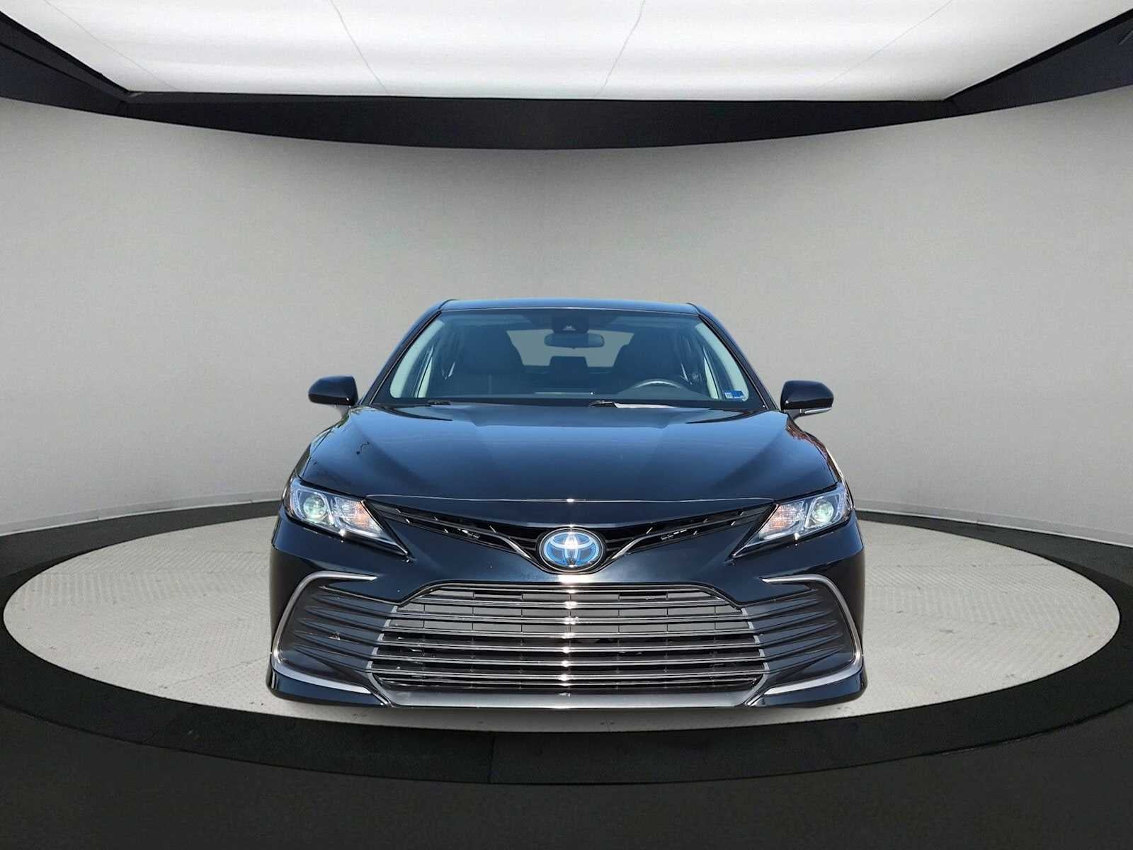 2021 Toyota Camry Hybrid LE