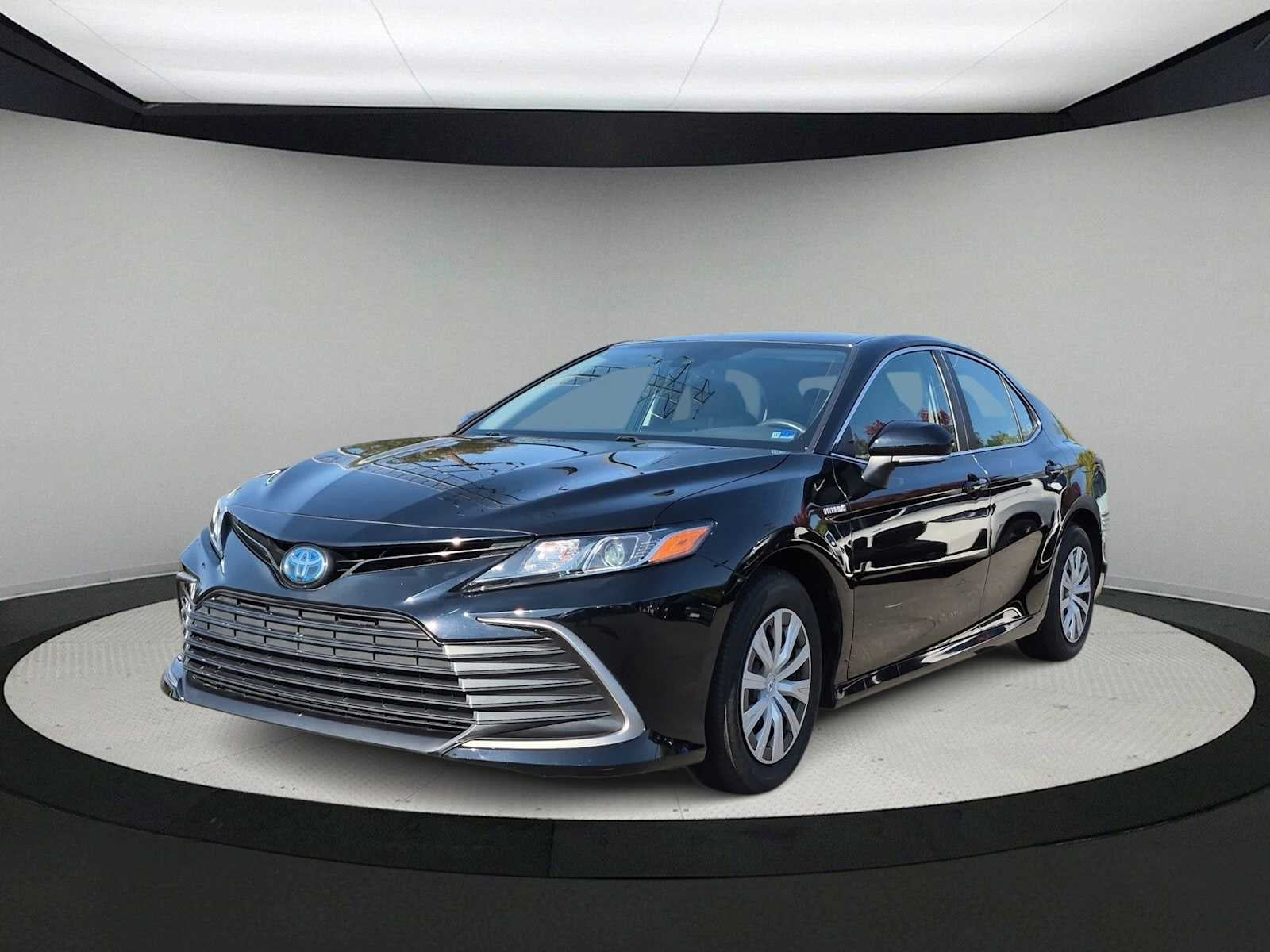 2021 Toyota Camry Hybrid LE