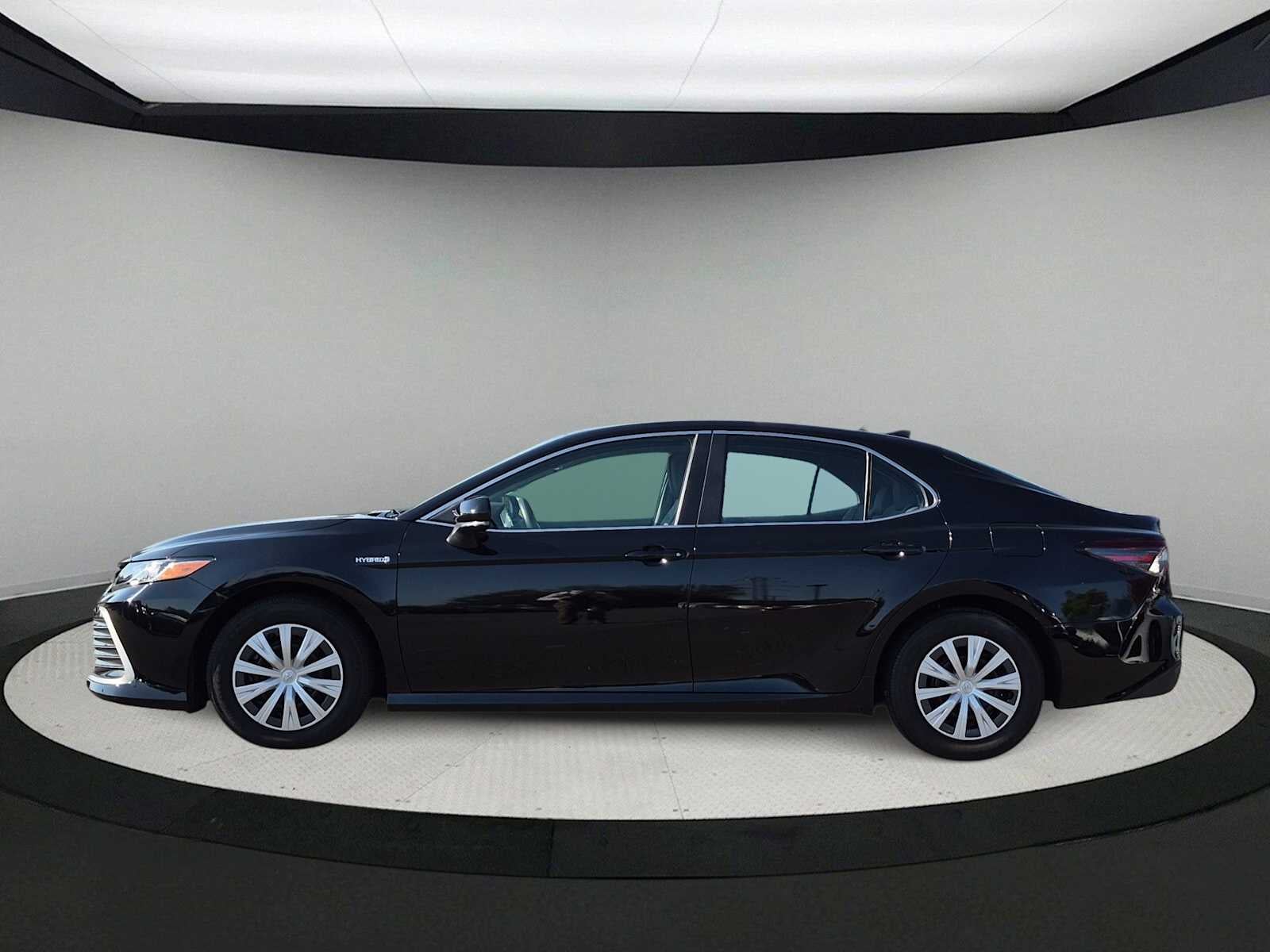 2021 Toyota Camry Hybrid LE