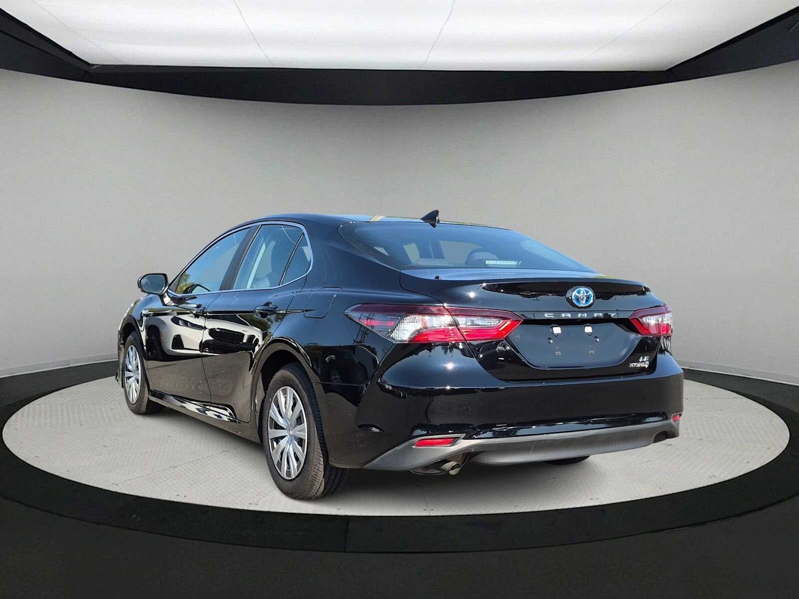 2021 Toyota Camry Hybrid LE