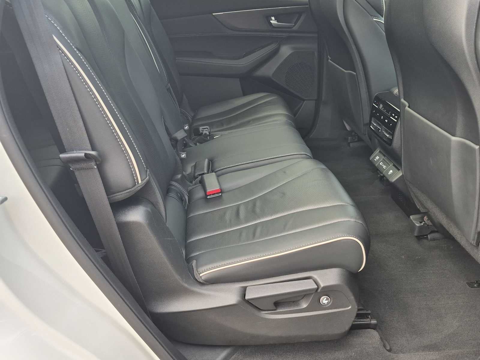 2023 Acura MDX w/Advance Package