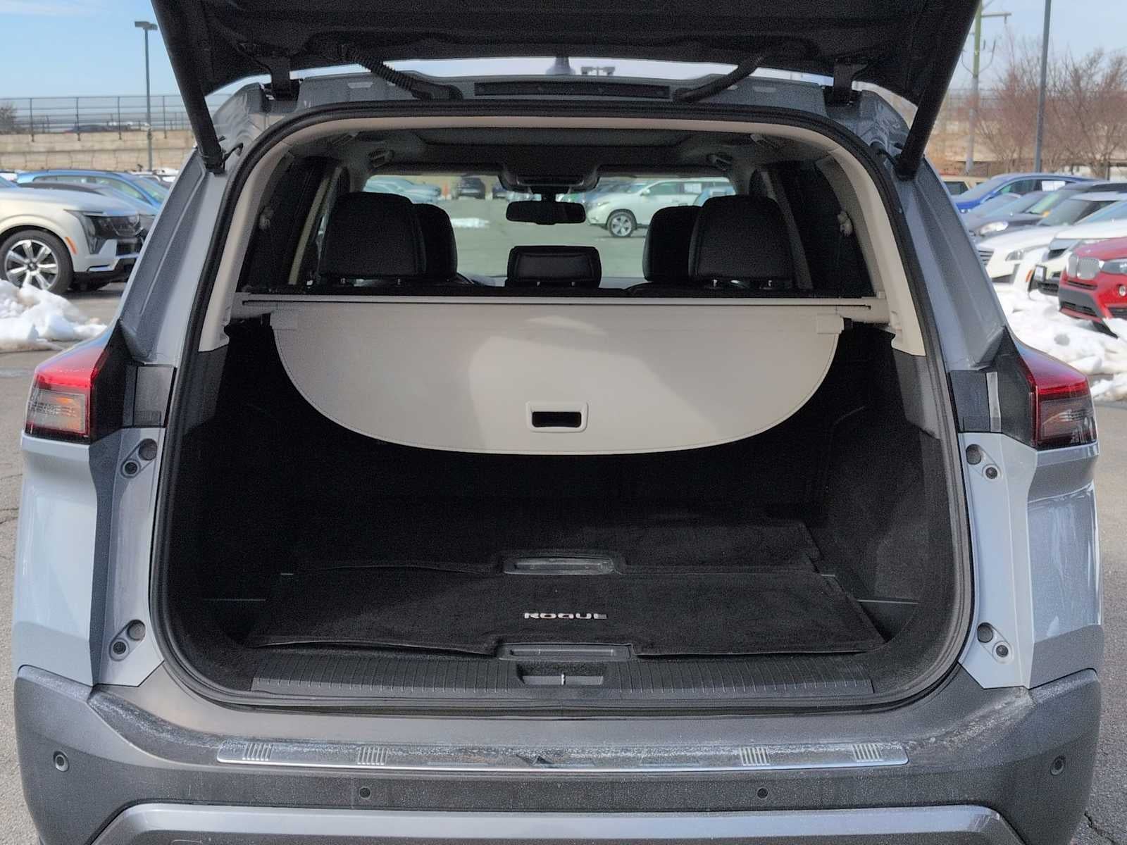 2022 Nissan Rogue SL