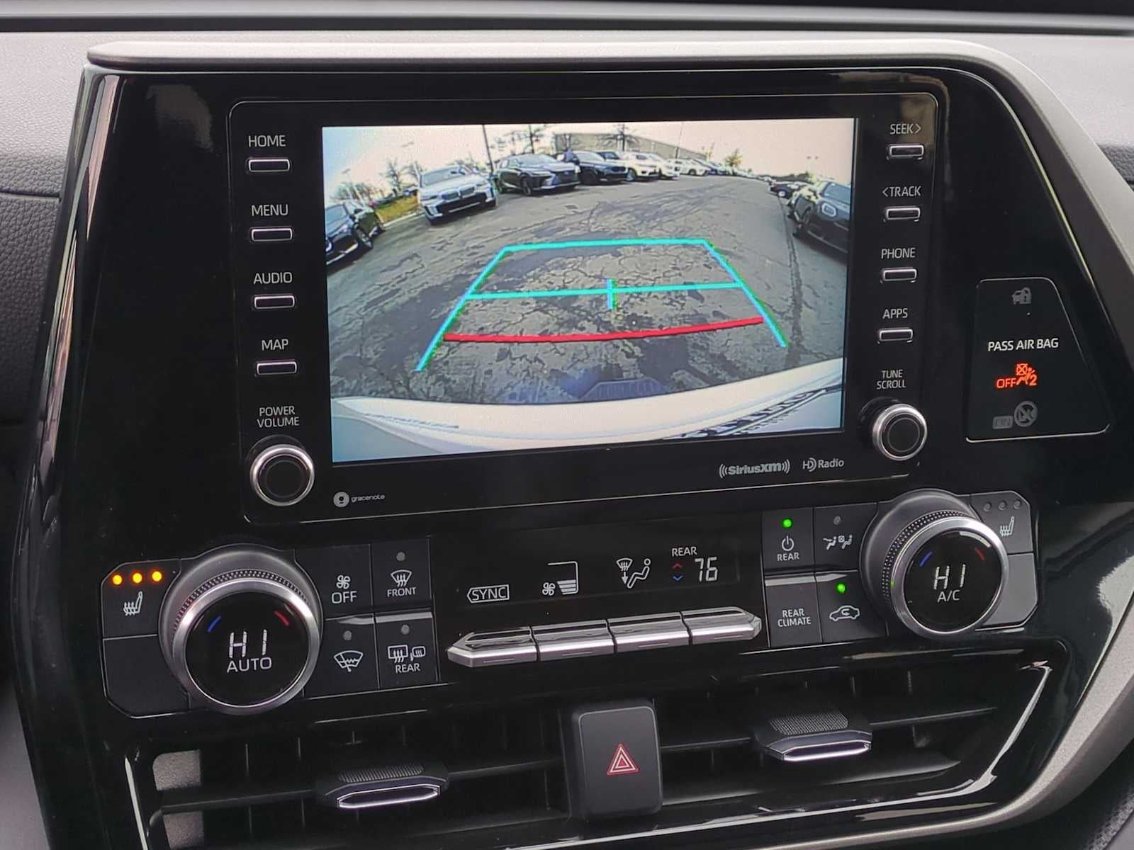 2022 Toyota Highlander Hybrid XLE