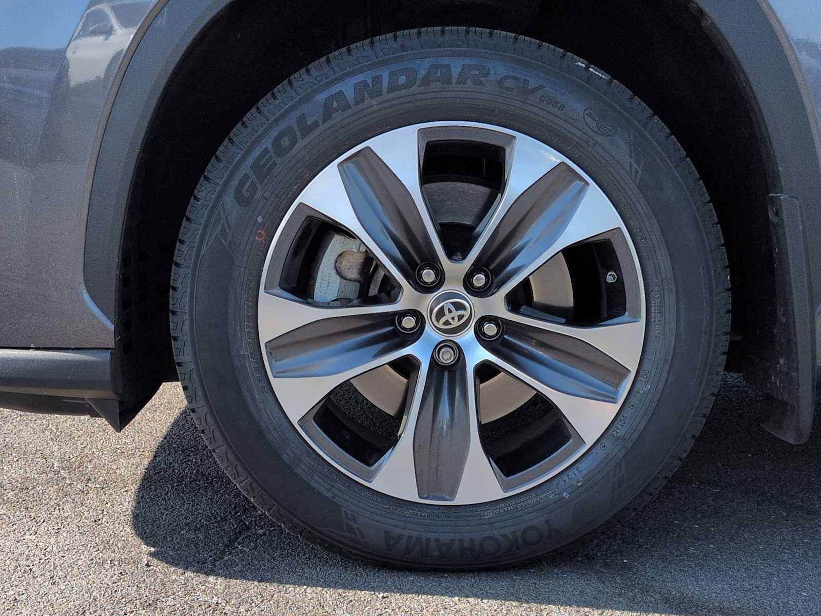 2023 Toyota Highlander Hybrid XLE