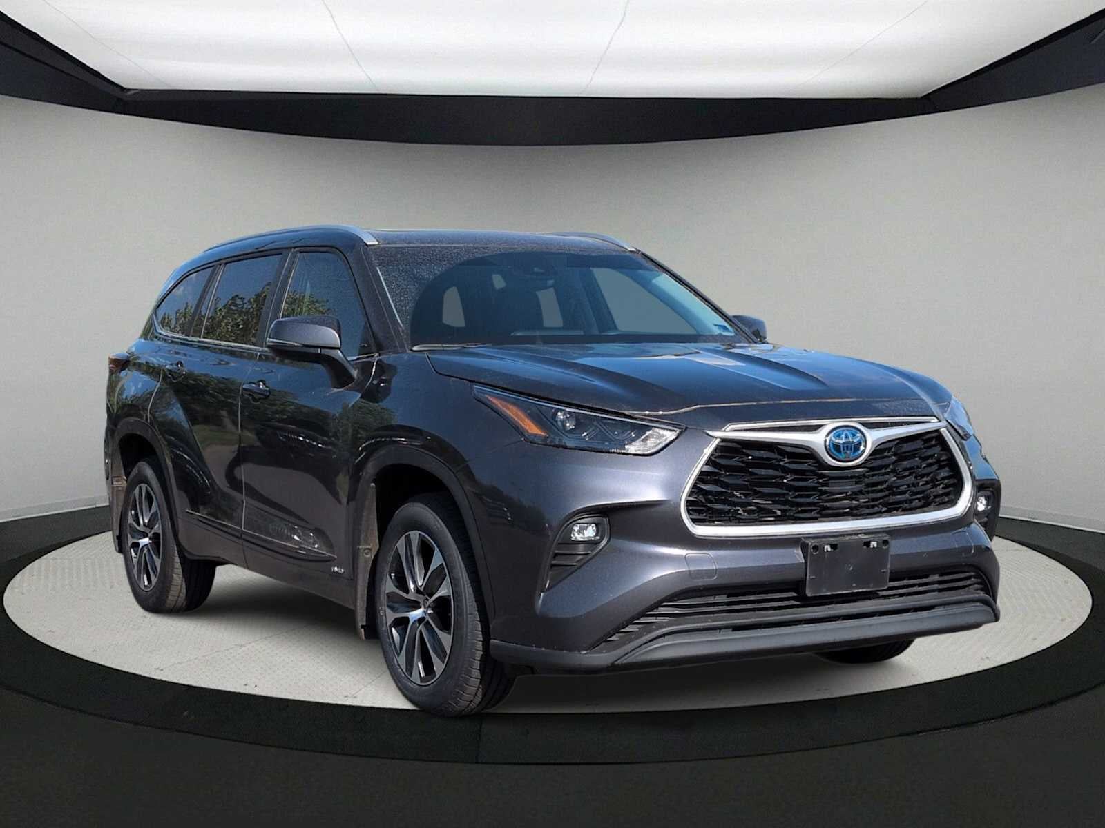 2023 Toyota Highlander Hybrid XLE