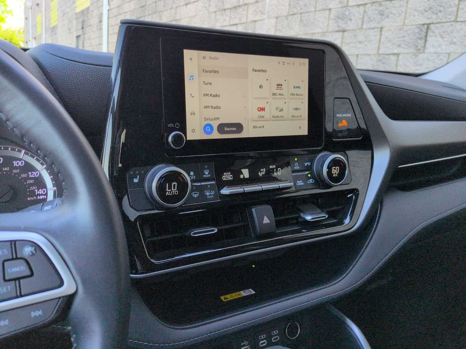 2023 Toyota Highlander Hybrid XLE