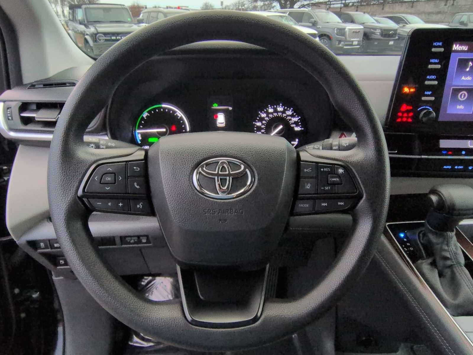 2024 Toyota Sienna LE