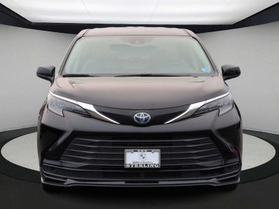 2024 Toyota Sienna LE