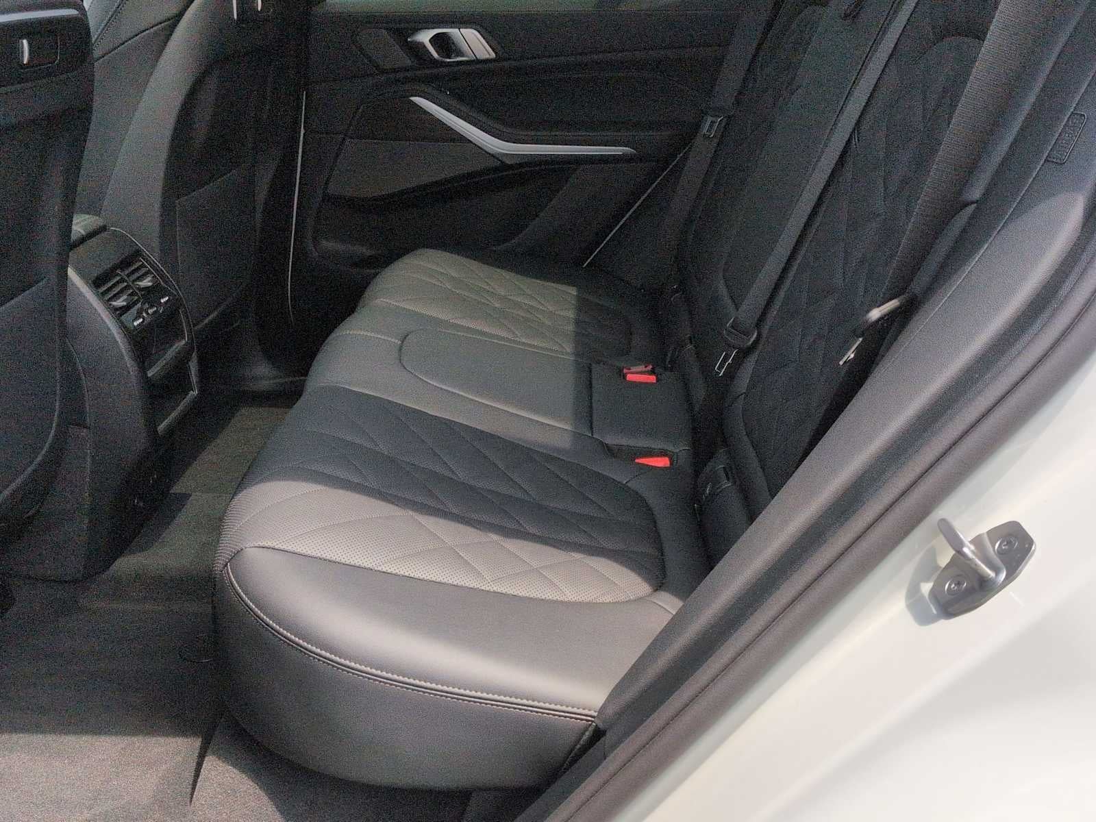 2026 BMW X5 xDrive40i xDrive40i