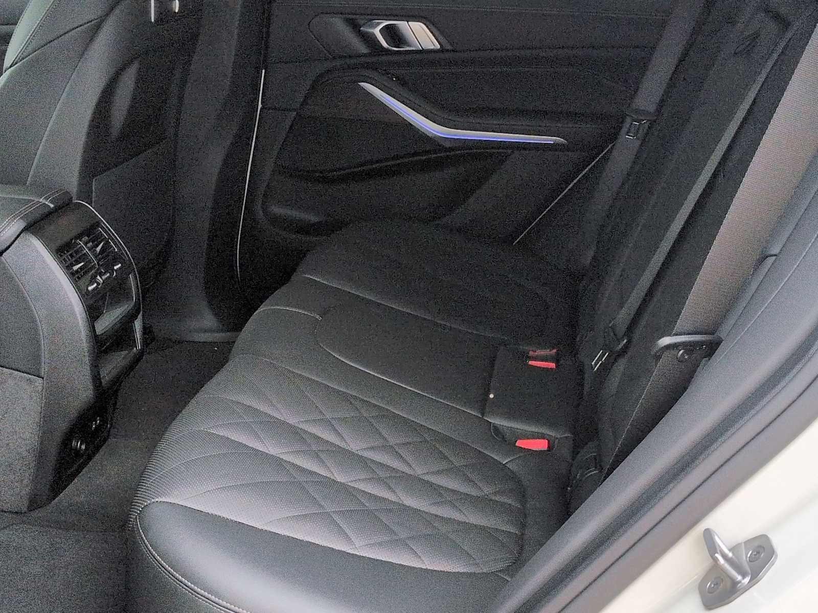 2026 BMW X5 xDrive40i xDrive40i
