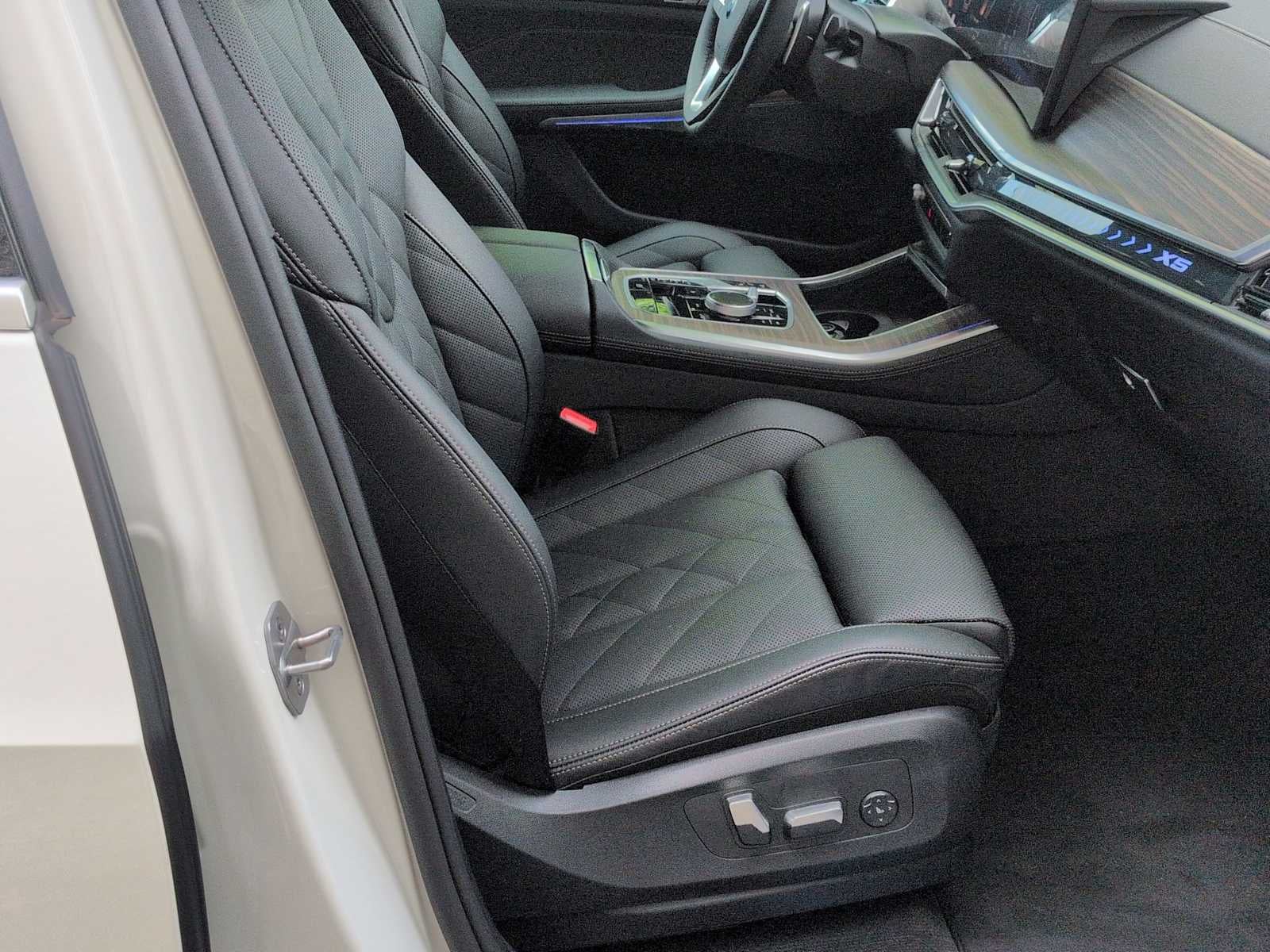 2026 BMW X5 xDrive40i xDrive40i